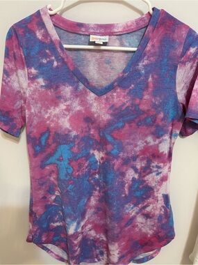 LuLaRoe XXS Pink & Blue Tie-Dye V-Neck Short Sleeve Top